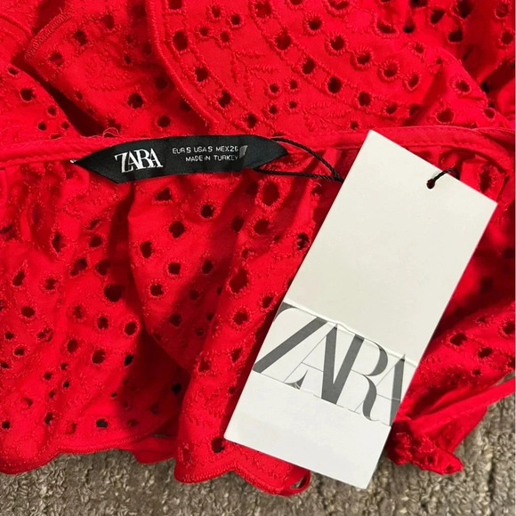 NWT Zara Openwork Embroidered Top Red Eyelet Ruffle Small - Picture 5 of 8
